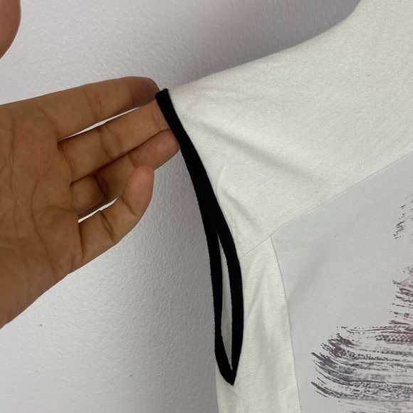 Olsen Europe Artsy Graphic Short Sleeve Tee in White and Purple Size  8 - Picture 4 of 9